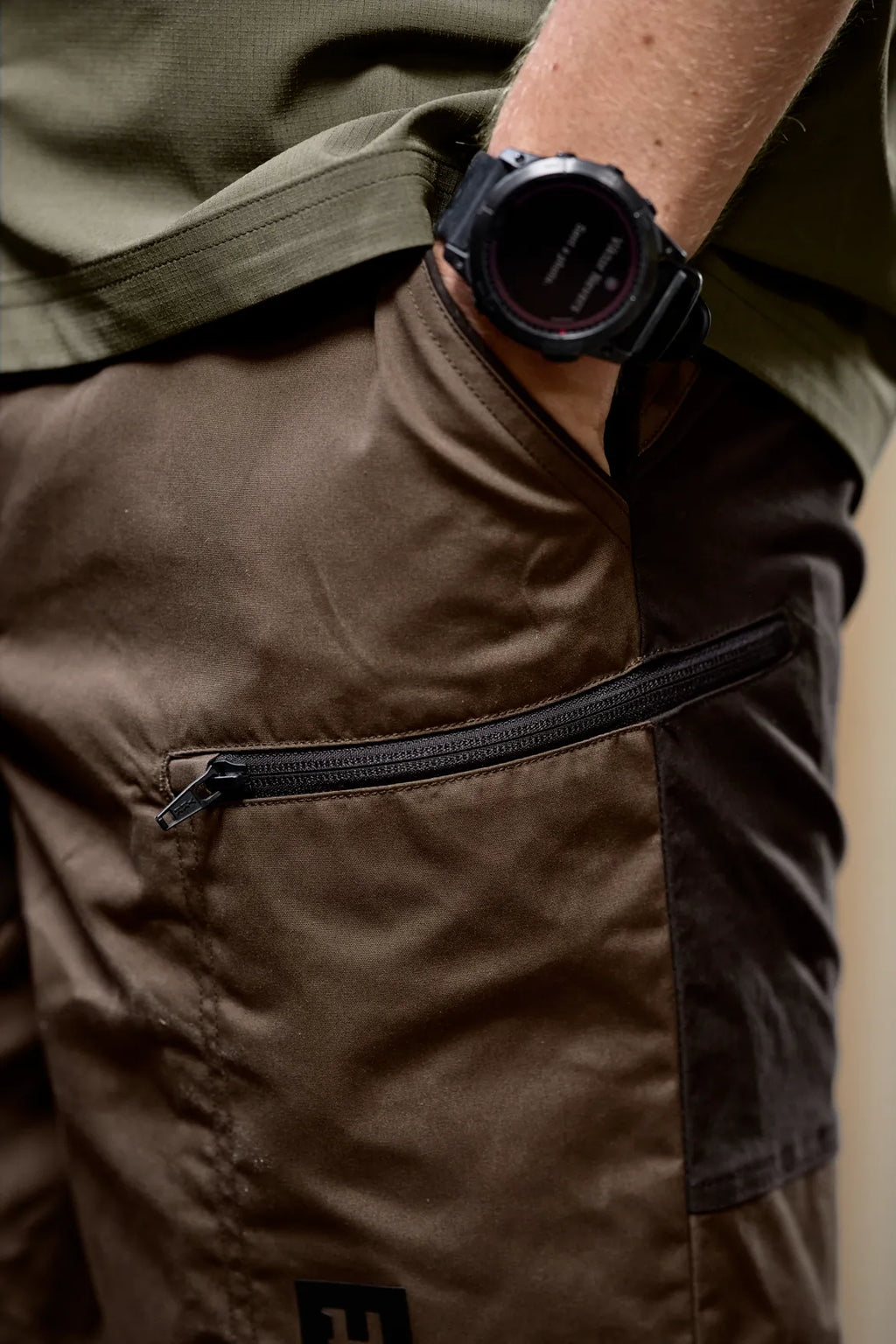 Härkila Fjell shorts - Dark earth/Shadow brown