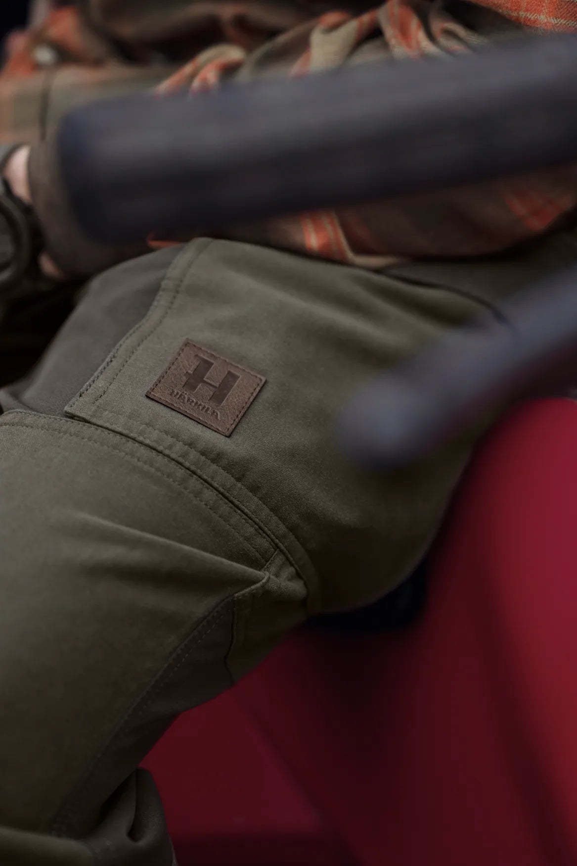 Härkila Hill trousers - Black olive/forest night
