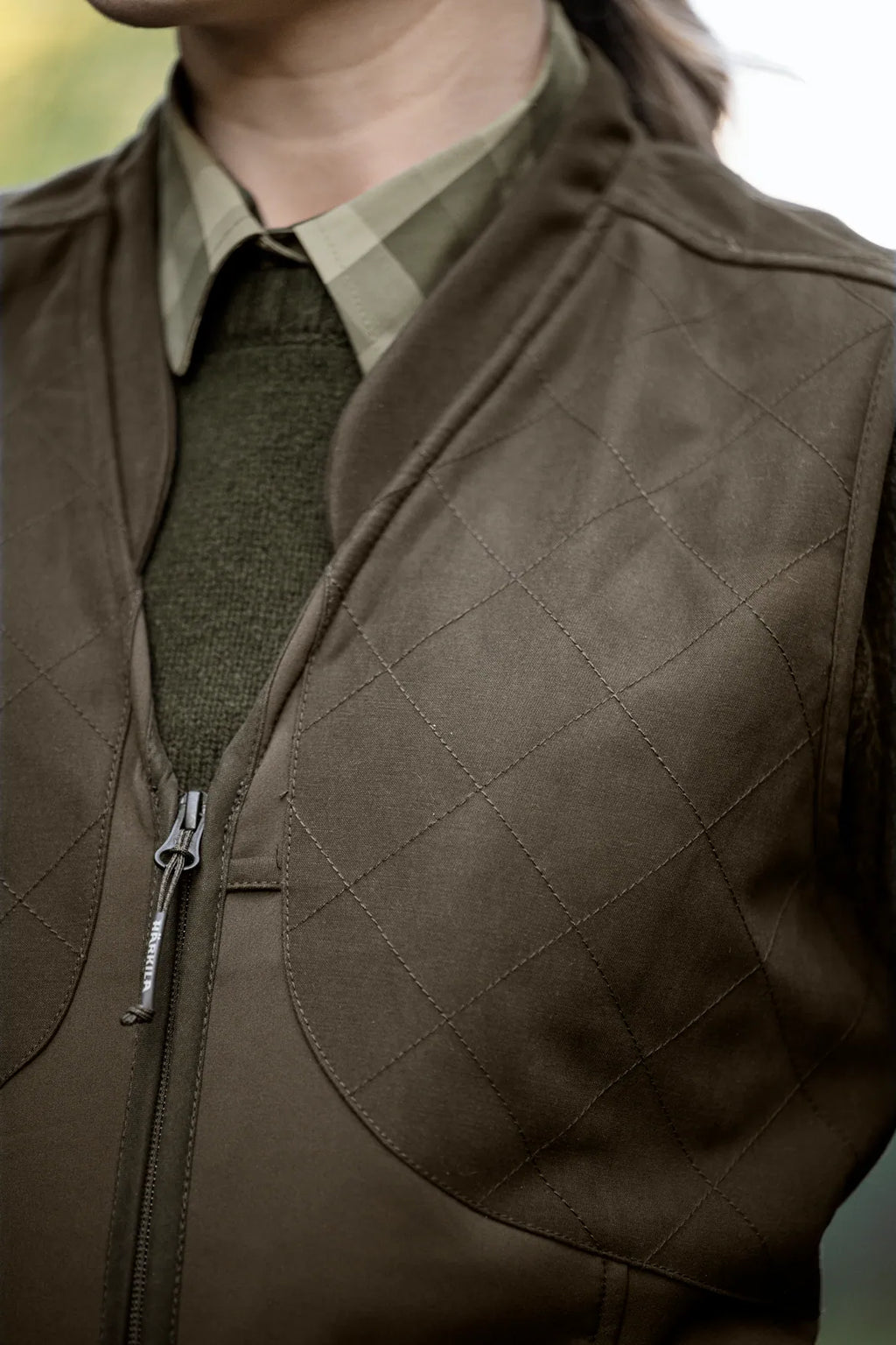 Skye shooting waistcoat W - Willow green/Shadow brown