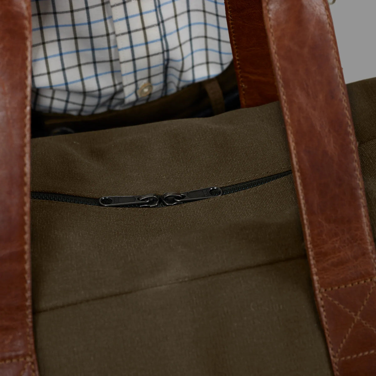 Härkila weekend bag 65 L - Warm olive